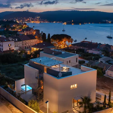 Nisa - Private Pool & Panoramic Sea Views * Vis