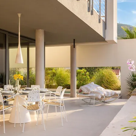 Nisa - Private Pool & Panoramic Sea Views