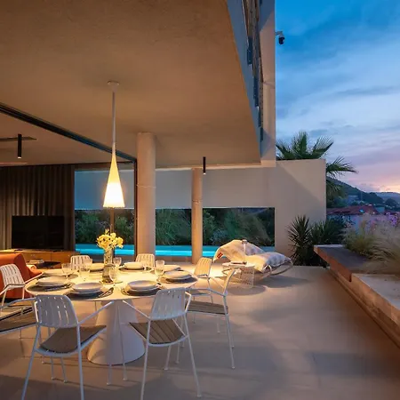 Nisa - Private Pool & Panoramic Sea Views *