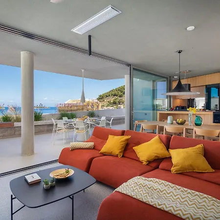 Nisa - Private Pool & Panoramic Sea Views *