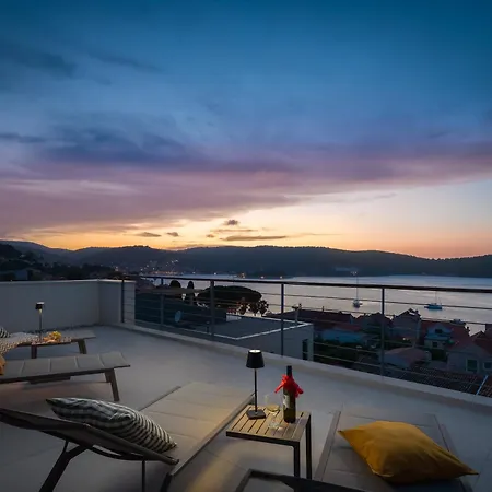 Nisa - Private Pool & Panoramic Sea Views * Vis