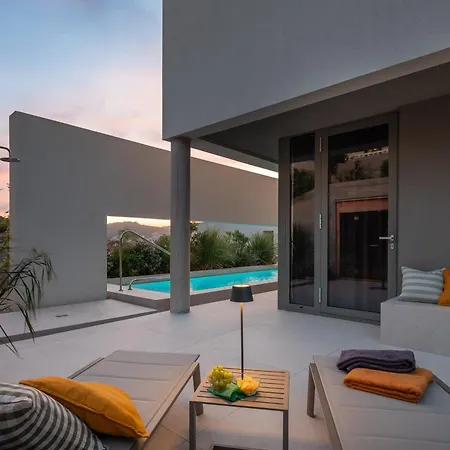 Nisa - Private Pool & Panoramic Sea Views *