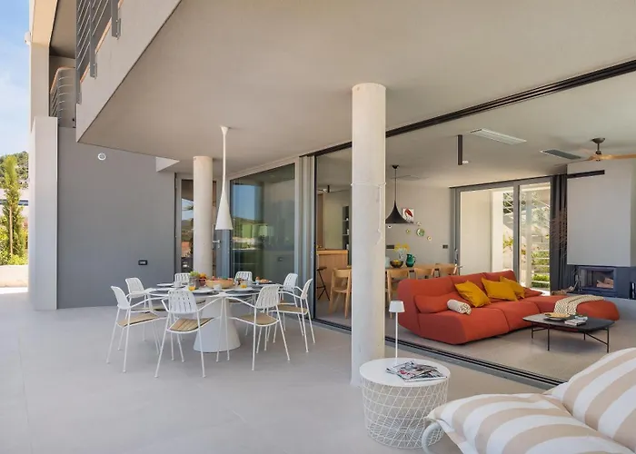 Nisa Villa